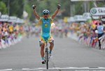 Alexandre Vinokourov wins the thirteenth stage of the Tour de France 2010